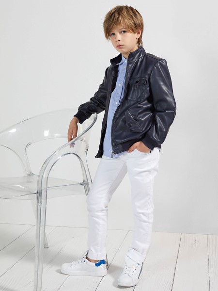 Hiszem Fekete Bolt A Megjelenés