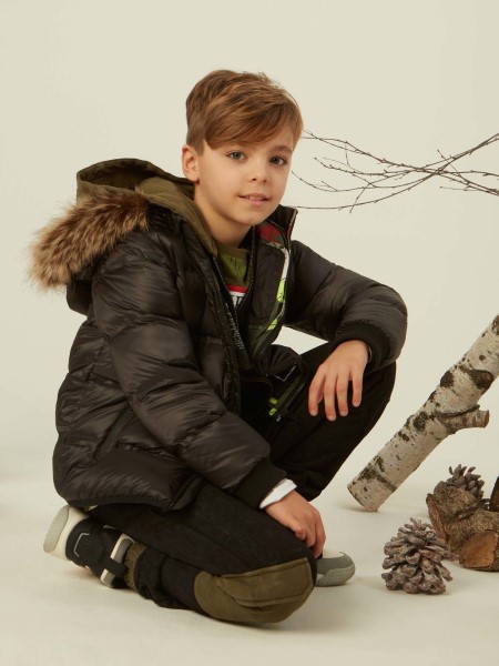 Hiszem Bolt A Megjelenés Fekete