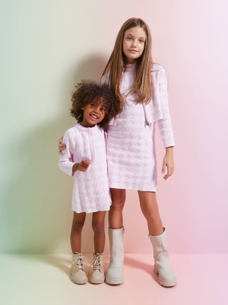 Bolt A Megjelenés Rózsaszín Hiszem