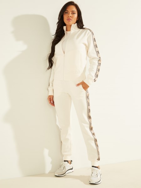 Bolt A Megjelenés Fehér új Trend