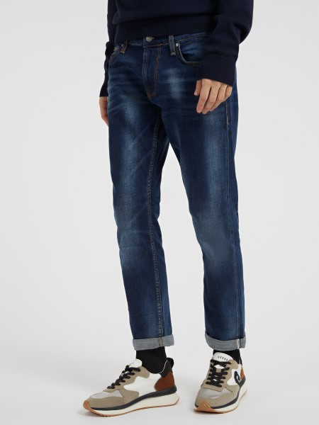 Karcsú Szabású Farmerkék Nadrág Tip