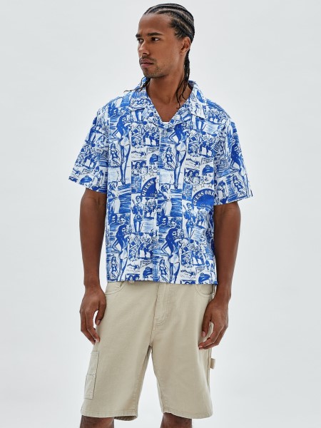 Fehér Több Kitalálni Az Egész Nyomtatott Ing