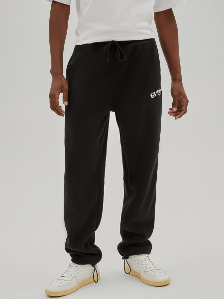 Hiszem, Fekete Izzadságnadrág