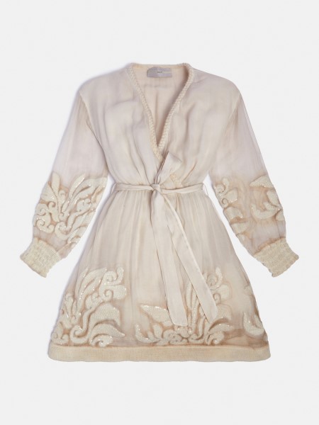 Fehér Hímzett Selyemruha Találgatás