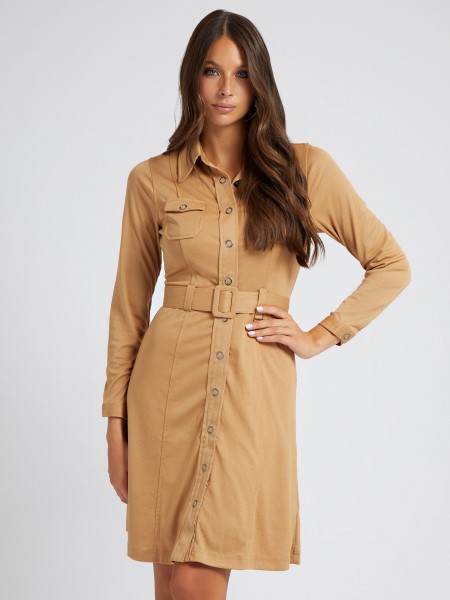 A Gyerekek Borravalót Adnak A Vegyészeknek, Ruha