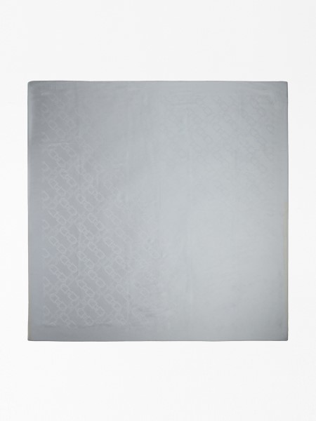 Fehér Tipp Betűkkel Logó Kefiah