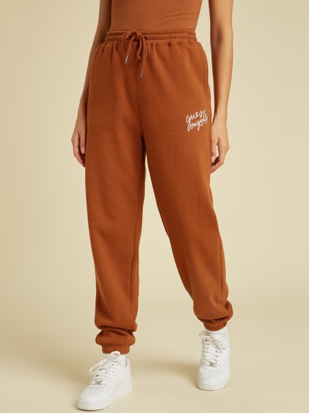 Piros Frontlogós Kocogók Találgatnak