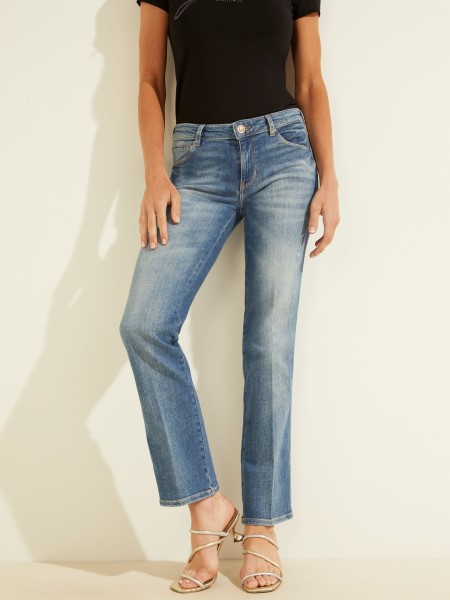 Kék Karcsú Szabású Farmer Nadrág Kitalálja Az új Trendet