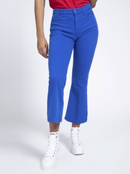 Hiszem Elektromos Kék Szabású és Kiszélesedő Farmer